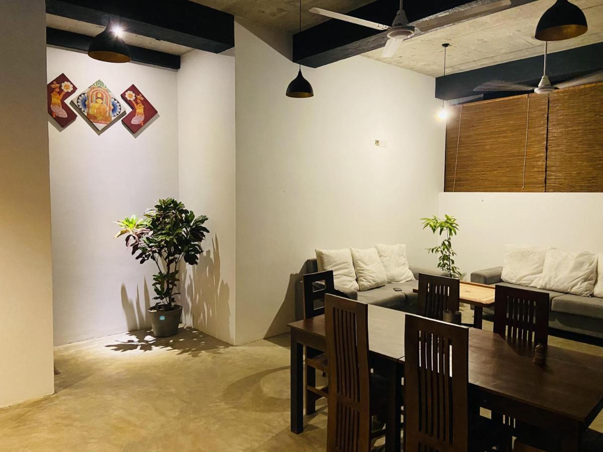 Hotel The Atrium Hiriketiya